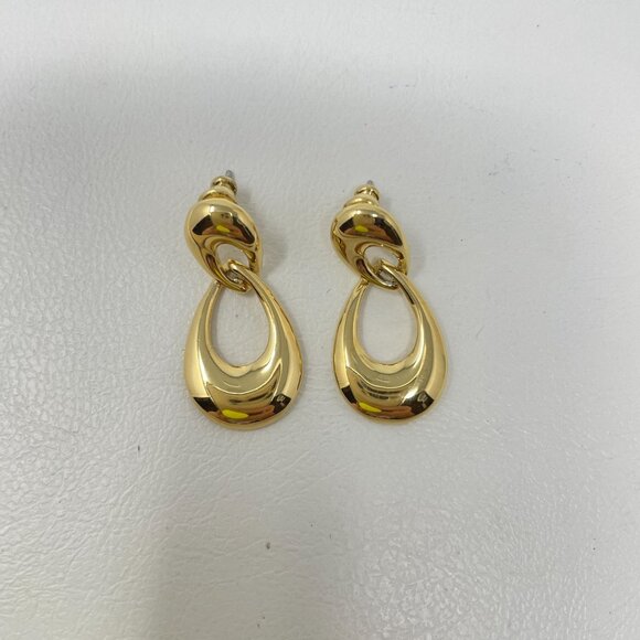Vintage Trifari Gold Tone Drop Earrings Post Back Teardrop - Picture 2 of 7